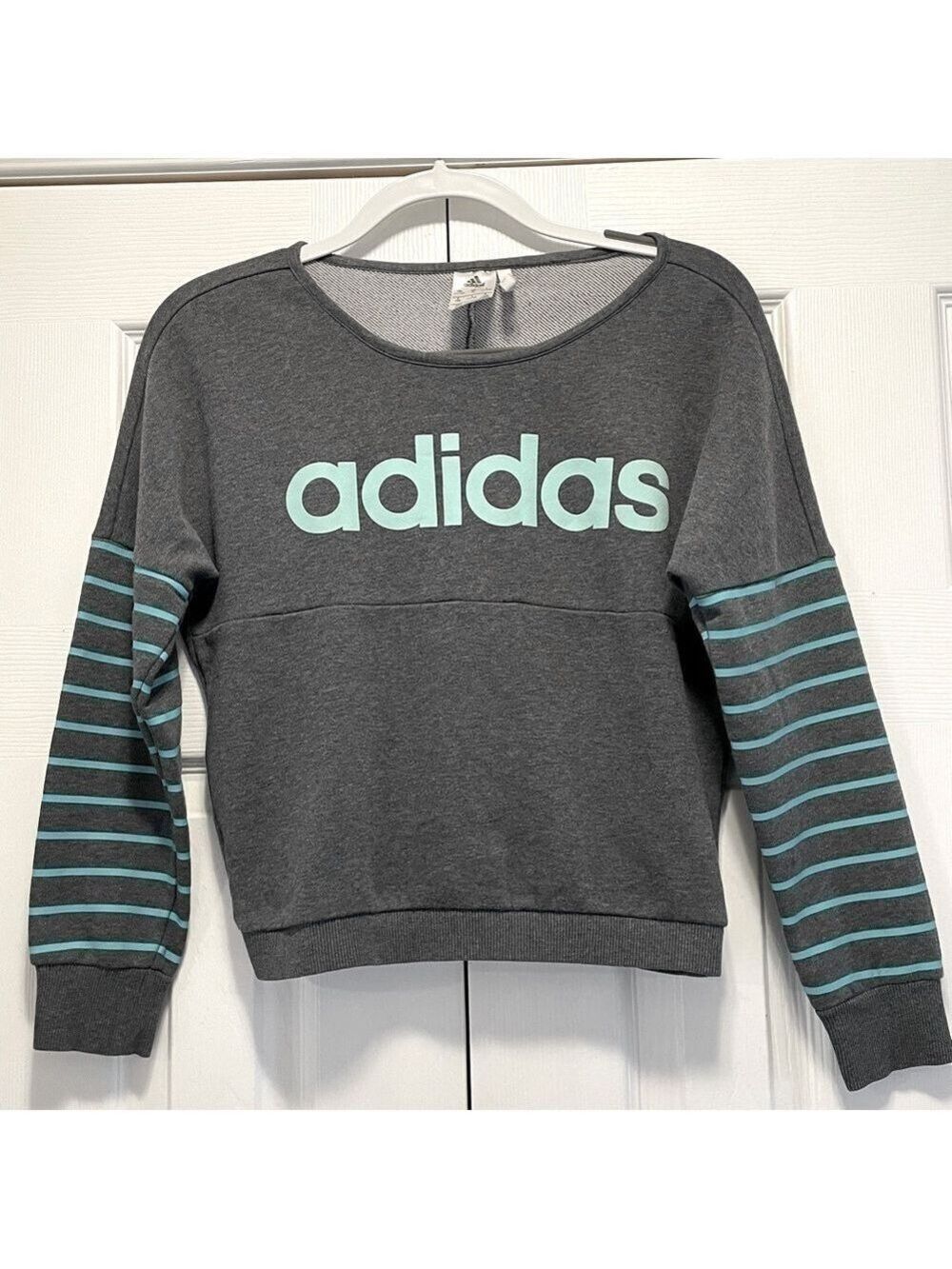 Adidas girls long sleeve sweater sweatshirt in size Medium 10/12